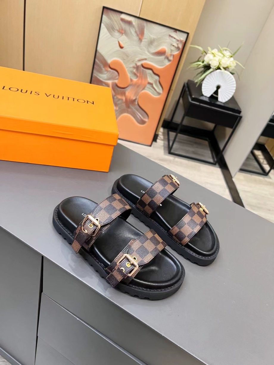 louis vuitton Women's Bom Dia Flat Mule Brown For Women