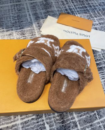 louis vuitton Women's Paseo Flat Comfort Mule Cognac For Women 1AACRN