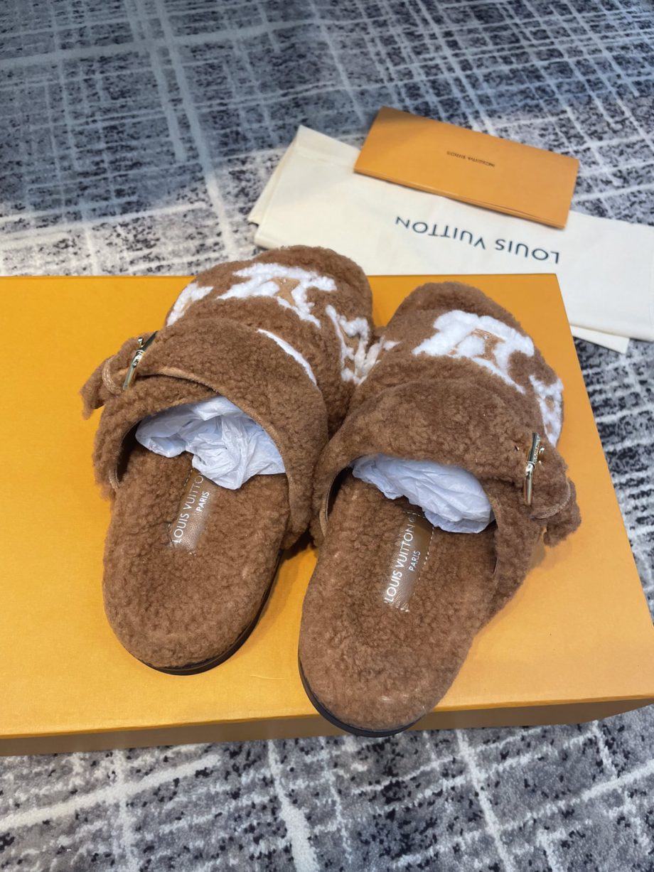 louis vuitton Women's Paseo Flat Comfort Mule Cognac For Women 1AACRN