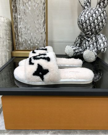 louis vuitton Women's Magnetic Flat Mule White For Women LV