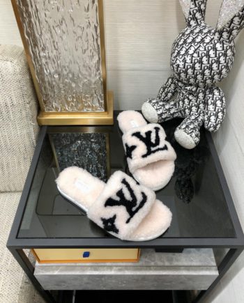 louis vuitton Women's Magnetic Flat Mule White For Women LV