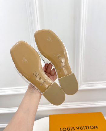 louis vuitton Women's Revival Flat Mule White For Women 1A9P4P