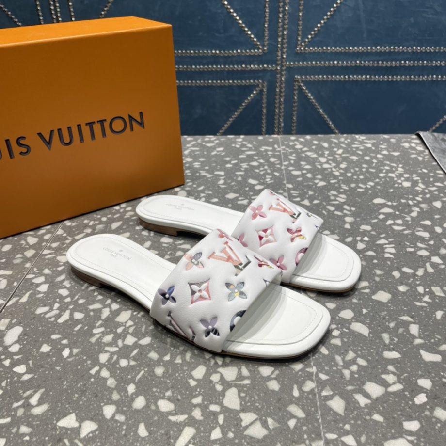 louis vuitton Women's Revival Flat Mule White For Women 1AAORE
