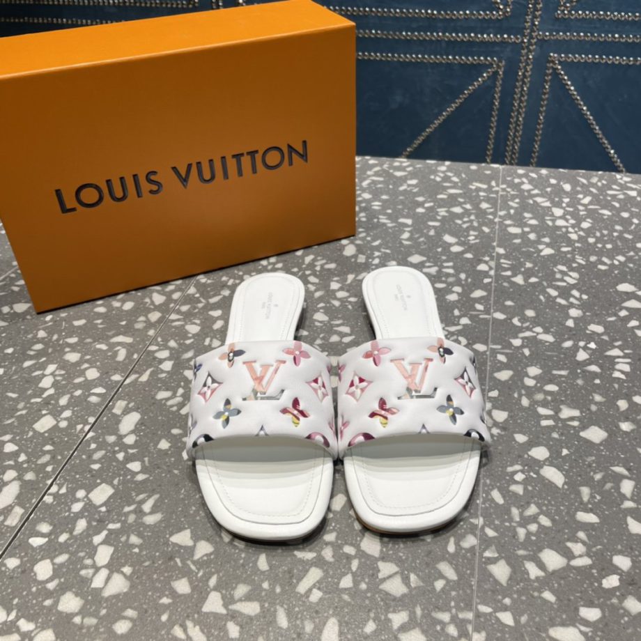 louis vuitton Women's Revival Flat Mule White For Women 1AAORE