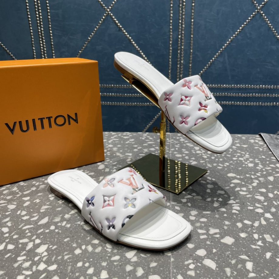 louis vuitton Women's Revival Flat Mule White For Women 1AAORE
