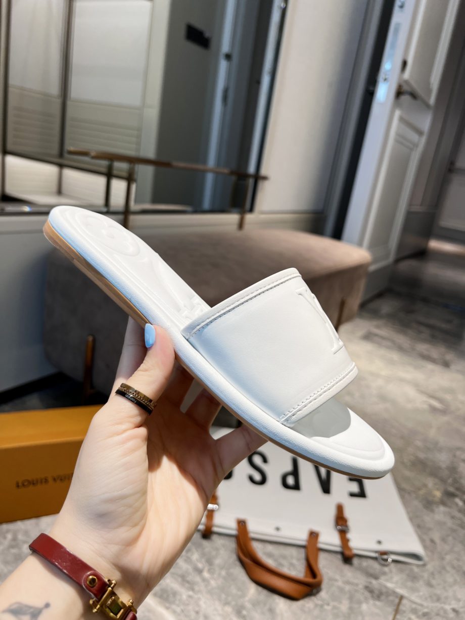 louis vuitton Women's Magnetic Flat Mule White For Women