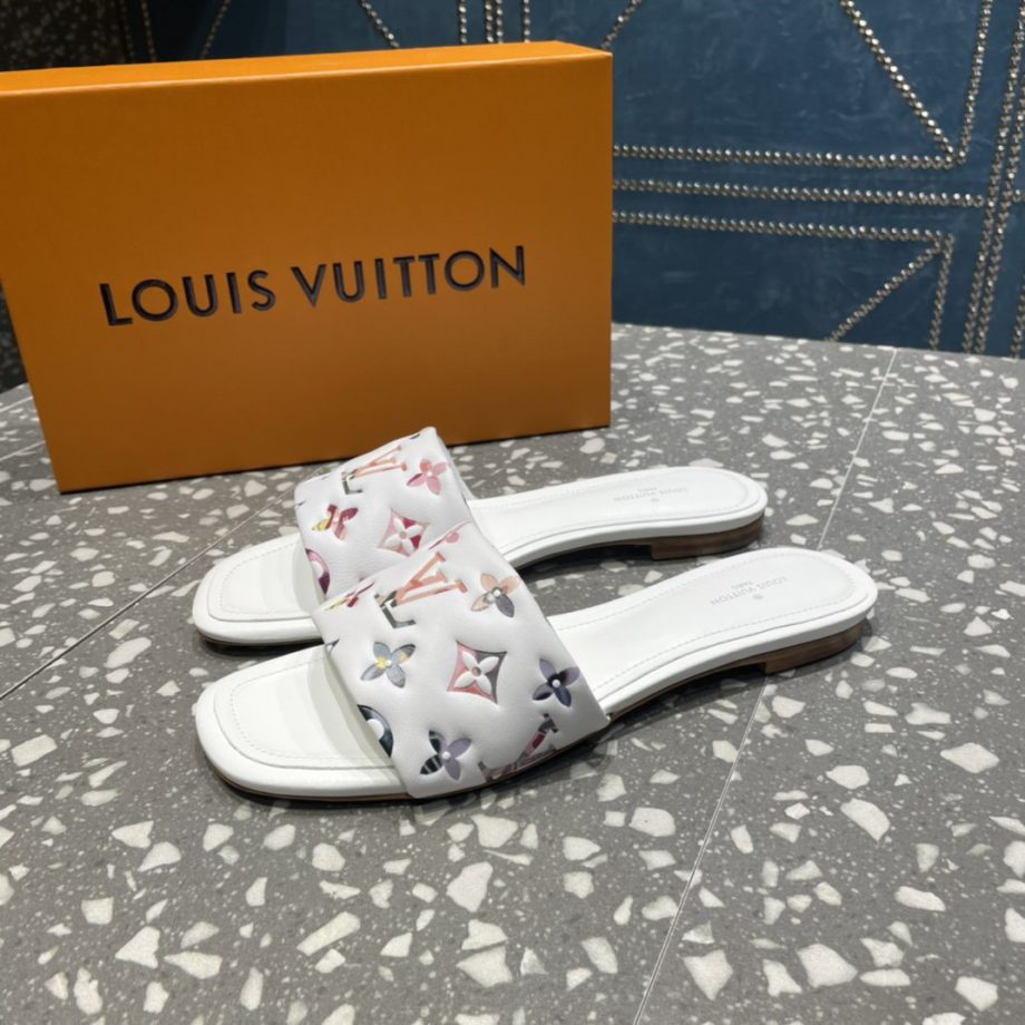 louis vuitton Women's Revival Flat Mule White For Women 1AAORE