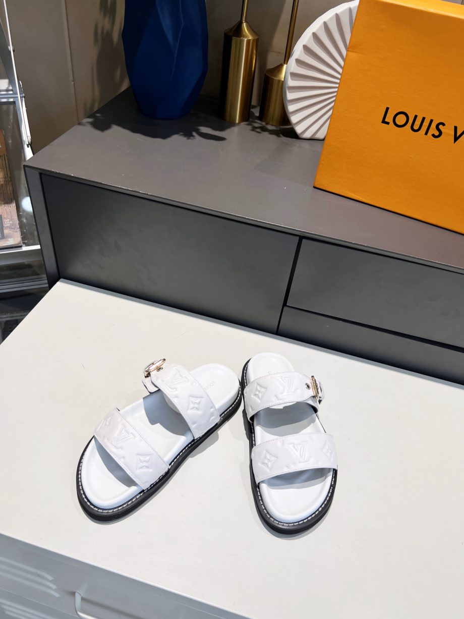 louis vuitton Women's Bom Dia Flat Mule White For Women