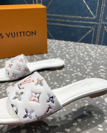 louis vuitton Women's Revival Flat Mule White For Women 1AAORE