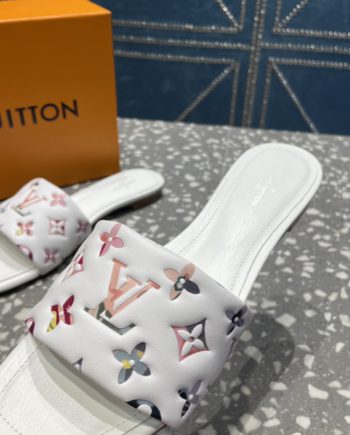 louis vuitton Women's Revival Flat Mule White For Women 1AAORE