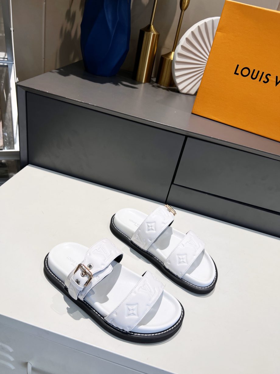 louis vuitton Women's Bom Dia Flat Mule White For Women