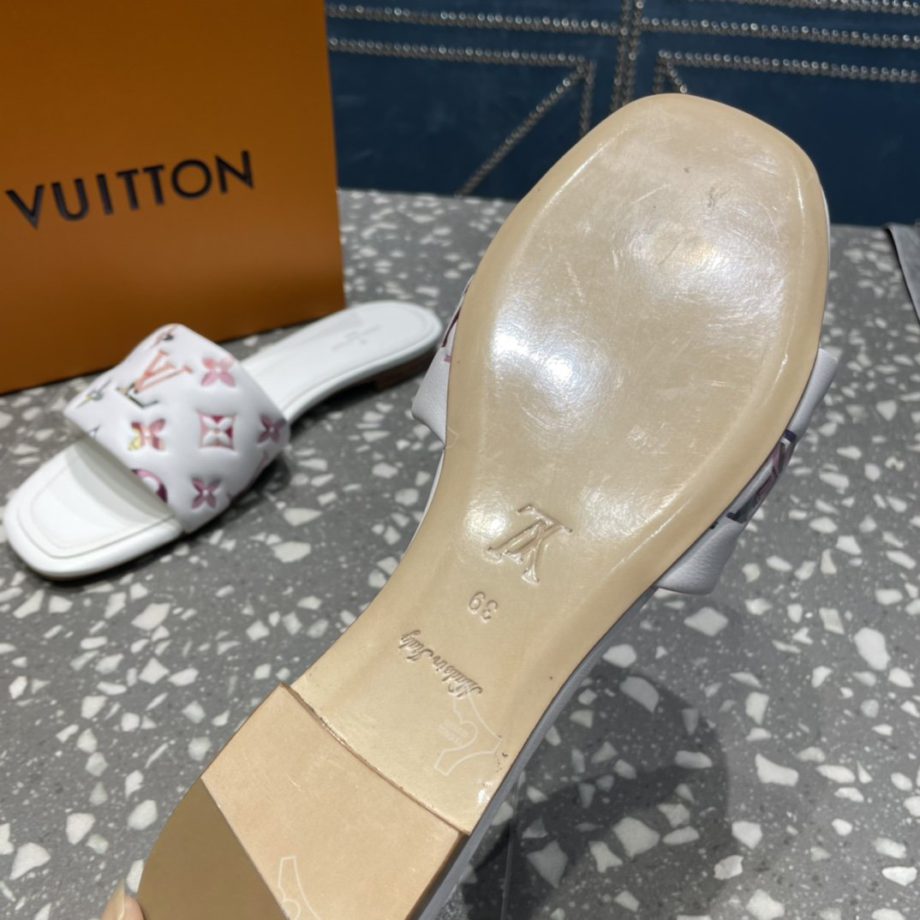 louis vuitton Women's Revival Flat Mule White For Women 1AAORE