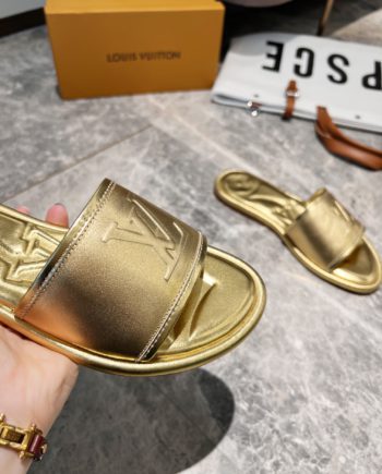 louis vuitton Women's Magnetic Flat Mule Gold For Women