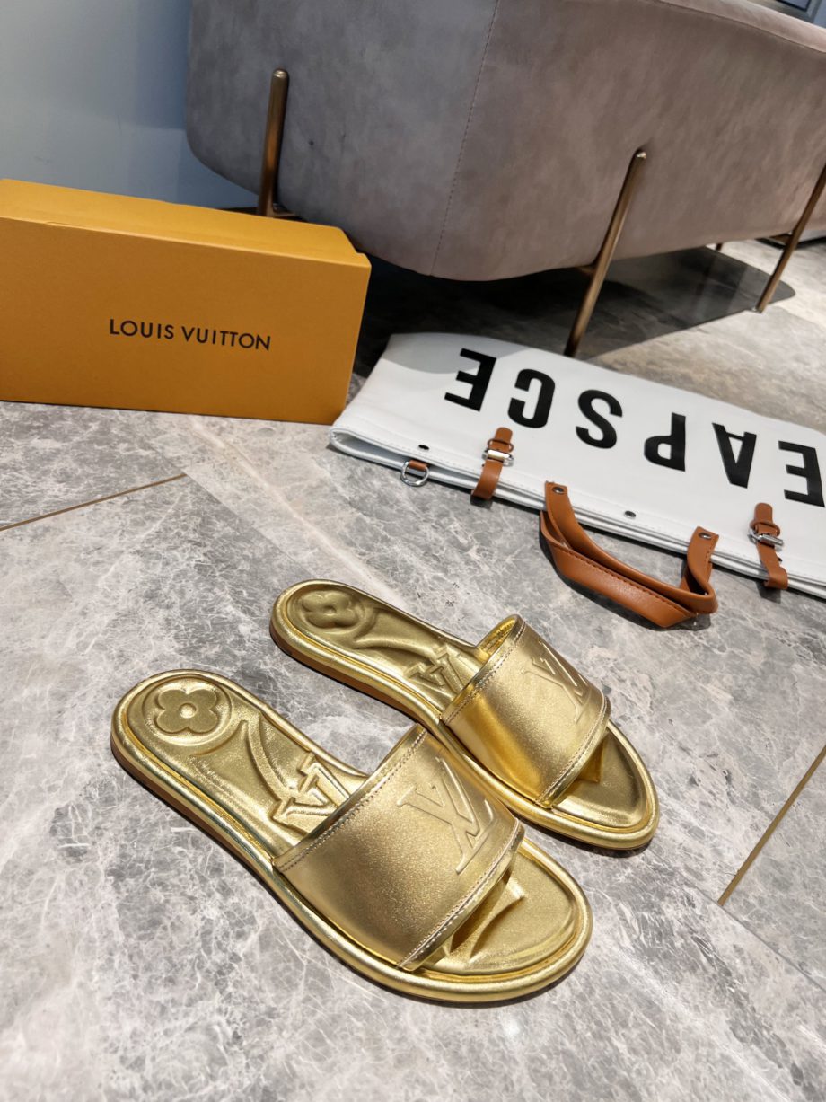 louis vuitton Women's Magnetic Flat Mule Gold For Women