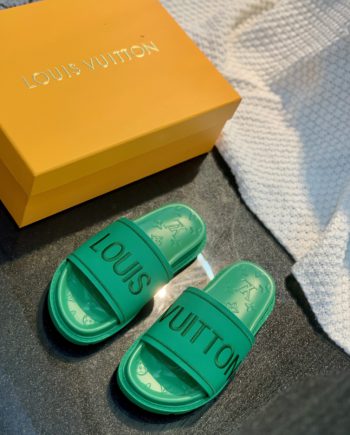 louis vuitton Women's Pool Pillow Flat Comfort Mule Green For Women LV