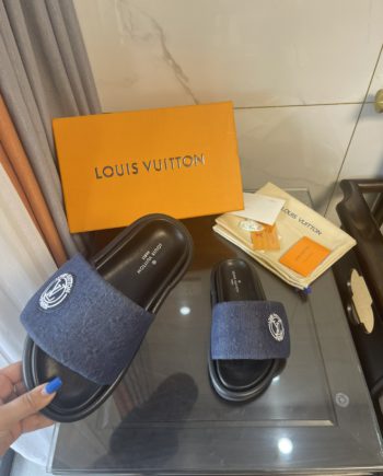 louis vuitton Women's Pool Pillow Comfort Mule Blue For Women LV