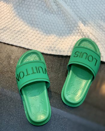 louis vuitton Women's Pool Pillow Flat Comfort Mule Green For Women LV