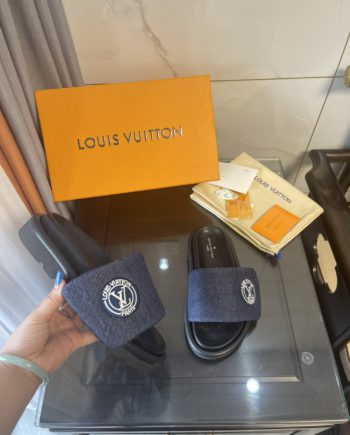 louis vuitton Women's Pool Pillow Comfort Mule Blue For Women LV