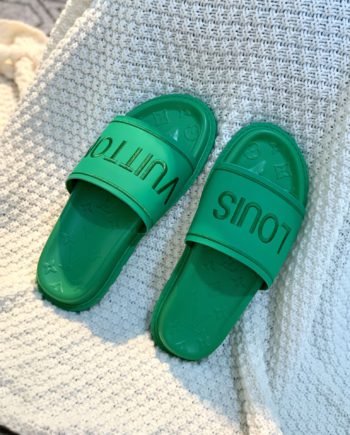 louis vuitton Women's Pool Pillow Flat Comfort Mule Green For Women LV