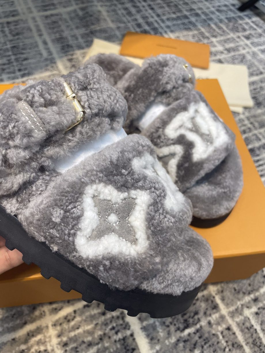 louis vuitton Women's Paseo Flat Comfort Mule Grey For Women LV