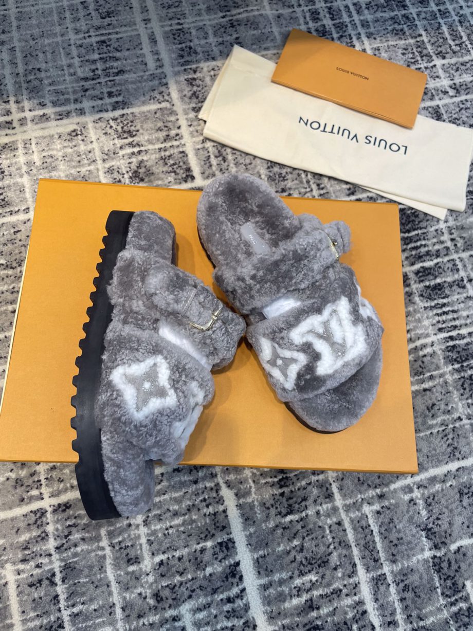 louis vuitton Women's Paseo Flat Comfort Mule Grey For Women LV