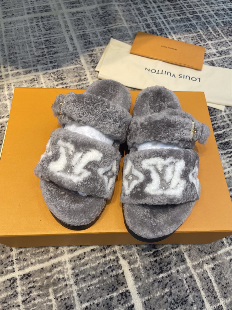 louis vuitton Women's Paseo Flat Comfort Mule Grey For Women LV