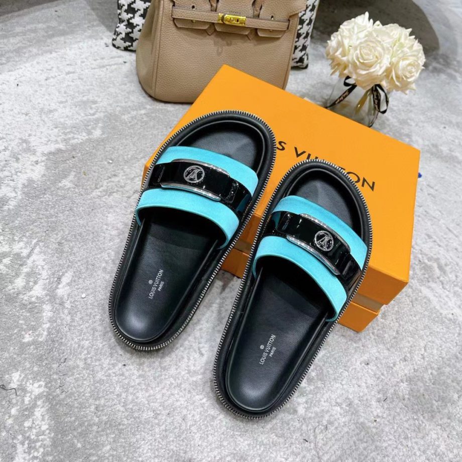 louis vuitton Women's Pool Pillow Flat Comfort Mule Blue For Women LV