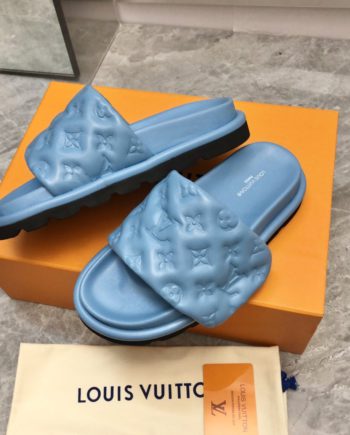 louis vuitton Women's Pool Pillow Flat Comfort Mule Blue For Women LV