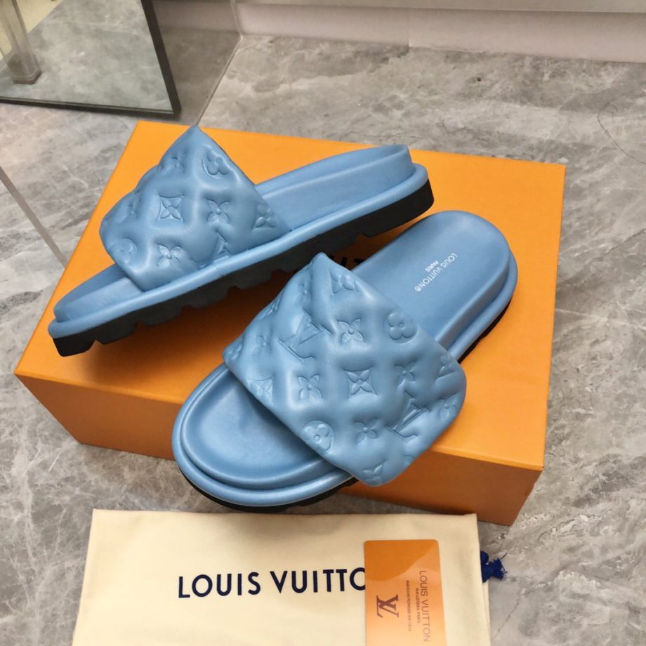 louis vuitton Women's Pool Pillow Flat Comfort Mule Blue For Women LV