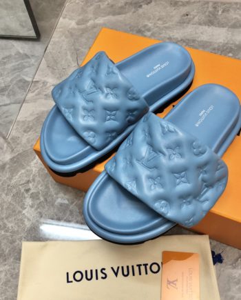louis vuitton Women's Pool Pillow Flat Comfort Mule Blue For Women LV