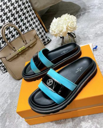 louis vuitton Women's Pool Pillow Flat Comfort Mule Blue For Women LV