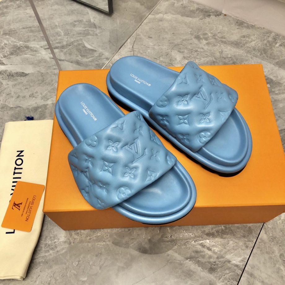 louis vuitton Women's Pool Pillow Flat Comfort Mule Blue For Women LV