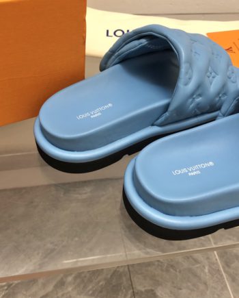 louis vuitton Women's Pool Pillow Flat Comfort Mule Blue For Women LV