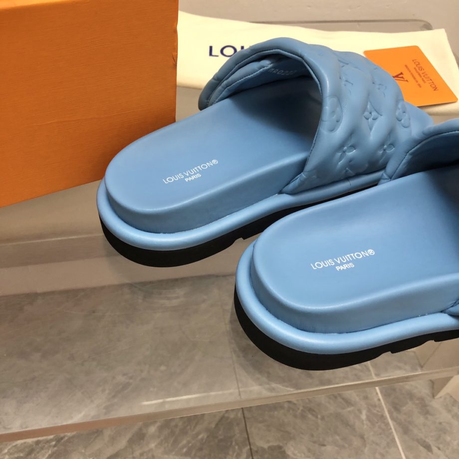 louis vuitton Women's Pool Pillow Flat Comfort Mule Blue For Women LV