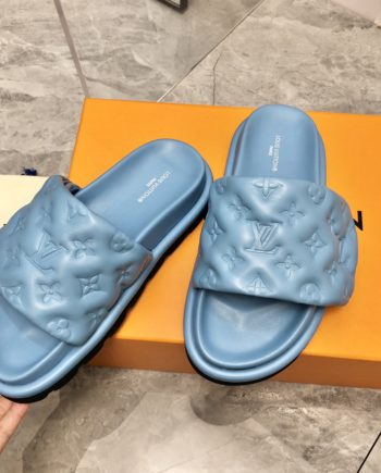 louis vuitton Women's Pool Pillow Flat Comfort Mule Blue For Women LV