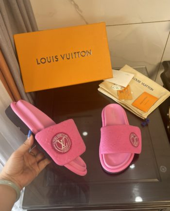 louis vuitton Women's Pool Pillow Comfort Mule Pink For Women LV