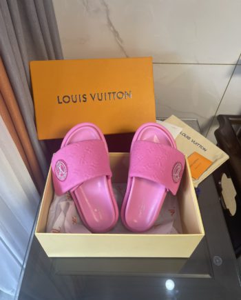 louis vuitton Women's Pool Pillow Comfort Mule Pink For Women LV