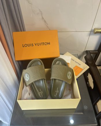 louis vuitton Women's Pool Pillow Comfort Mule Green For Women LV