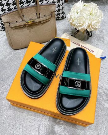louis vuitton Women's Pool Pillow Flat Comfort Mule Green For Women 1AA0SY