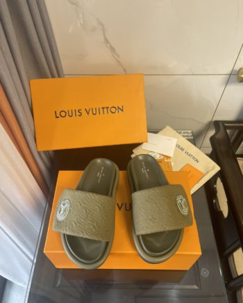 louis vuitton Women's Pool Pillow Comfort Mule Green For Women LV