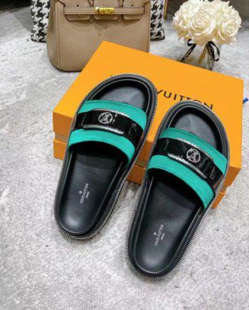 louis vuitton Women's Pool Pillow Flat Comfort Mule Green For Women 1AA0SY