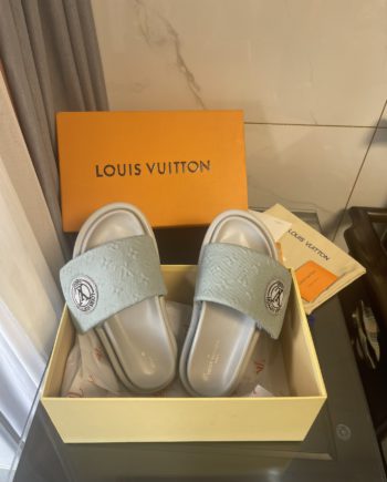 louis vuitton Women's Pool Pillow Comfort Flat Mule Bright Green For Women