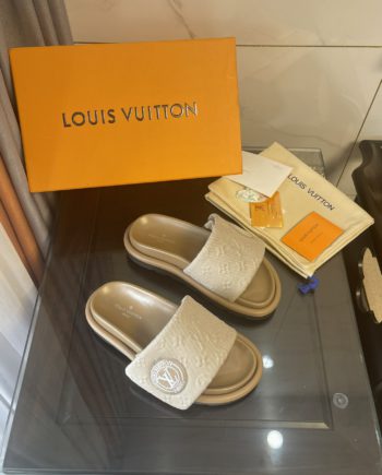 louis vuitton Women's Pool Pillow Comfort Mule Brown For Women LV